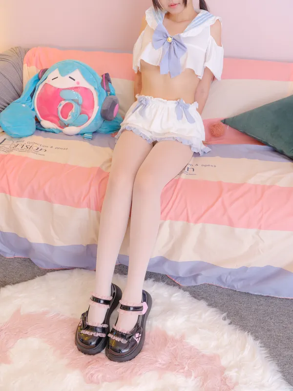 森萝财团 朝露 04E4K [112P 2V] - 森萝财团